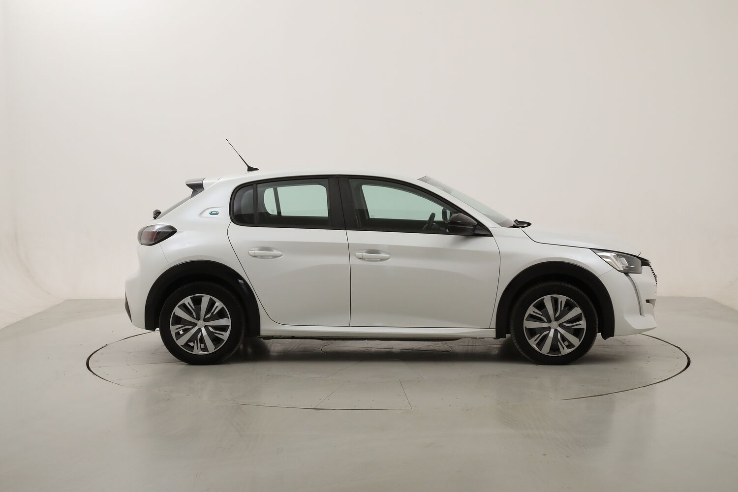 Peugeot 208 Active usata del 2022 con 13.445 km