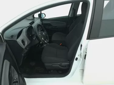 Toyota Yaris Hybrid Cool 1.5 Full Hybrid 101CV Automatico Sedili