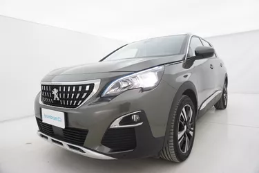 Peugeot 5008 Allure EAT8 - 7 posti 1.5 Diesel 131CV Automatico Visione frontale