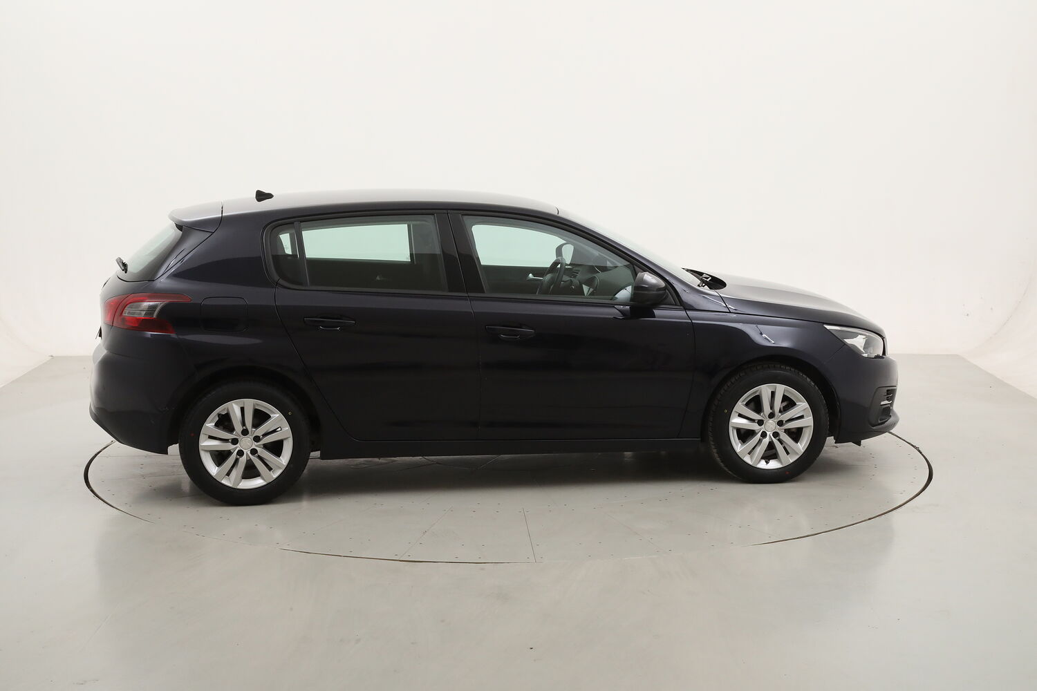 Peugeot 308 Business usata del 2020 con 92.392 km
