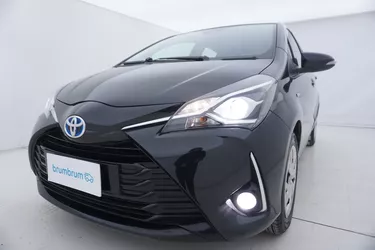 Toyota Yaris Hybrid Business 1.5 Full Hybrid 101CV Automatico Visione frontale