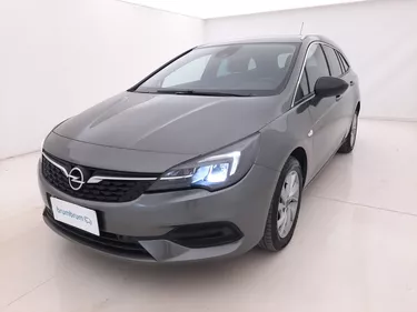 Opel Astra ST Business Elegance AT9 1.5 Diesel 122CV Automatico Visione frontale
