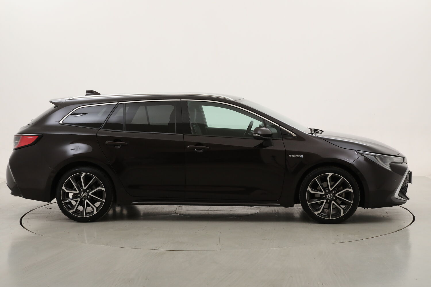 Toyota Corolla TS Hybrid Lounge usata del 2020 con 89.998 km