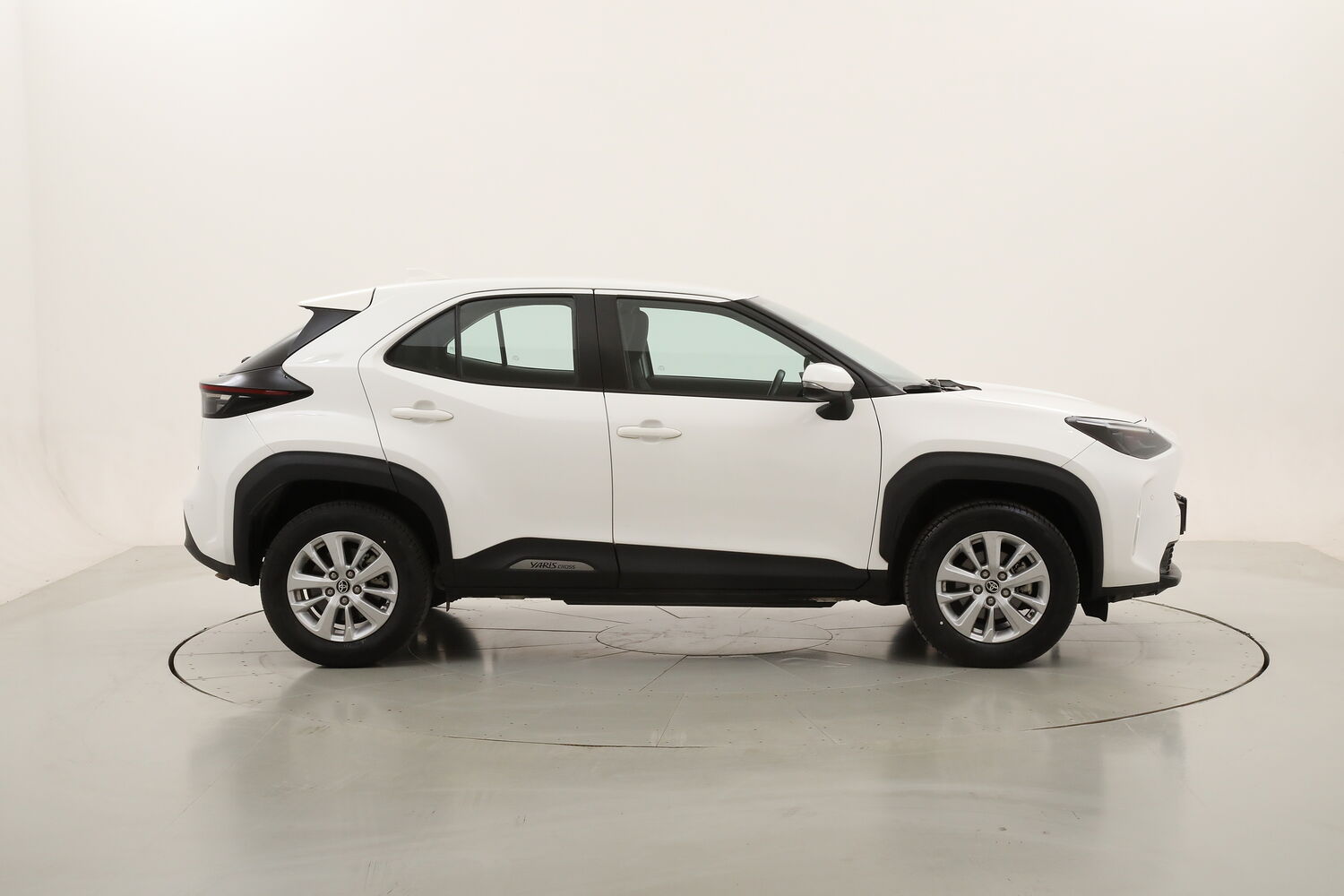 Toyota Yaris Cross Hybrid Business usata del 2022 con 59.028 km