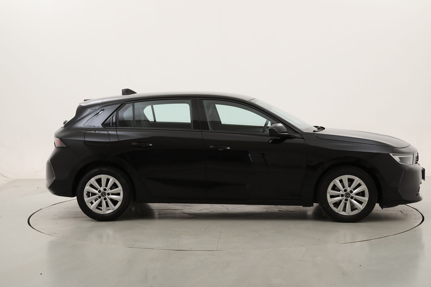 Opel Astra Edition usata del 2022 con 91.503 km