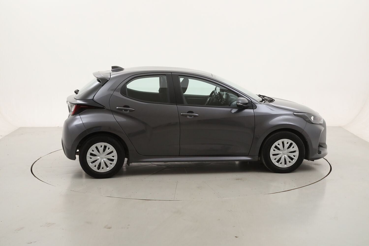 Toyota Yaris Hybrid Business usata del 2022 con 44.199 km