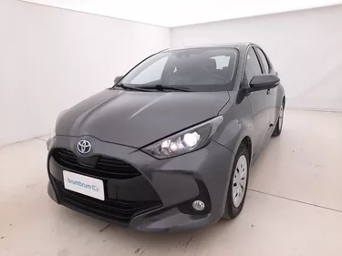 Toyota Yaris Hybrid Business 1.5 Full Hybrid 116CV Automatico Visione frontale