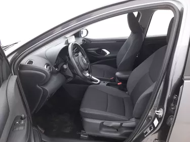 Toyota Yaris Hybrid Business 1.5 Full Hybrid 116CV Automatico Sedili