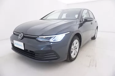 Volkswagen Golf Life DSG 1.5 Mild Hybrid 130CV Automatico Visione frontale