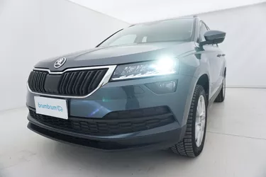 Skoda Karoq Executive DSG 2.0 Diesel 116CV Automatico Visione frontale