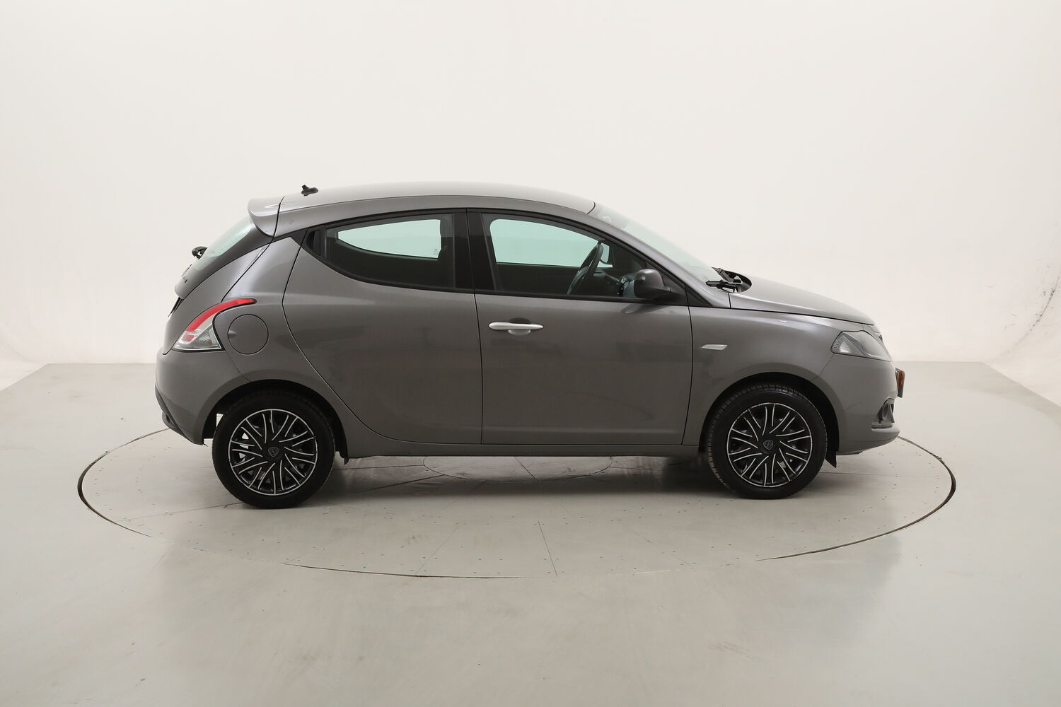Lancia Ypsilon Hybrid Silver Plus usata del 2022 con 73.973 km
