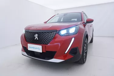 Peugeot 2008 Allure EAT8 1.5 Diesel 131CV Automatico Visione frontale