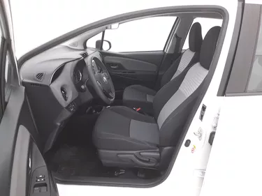 Toyota Yaris Hybrid Business 1.5 Full Hybrid 101CV Automatico Sedili