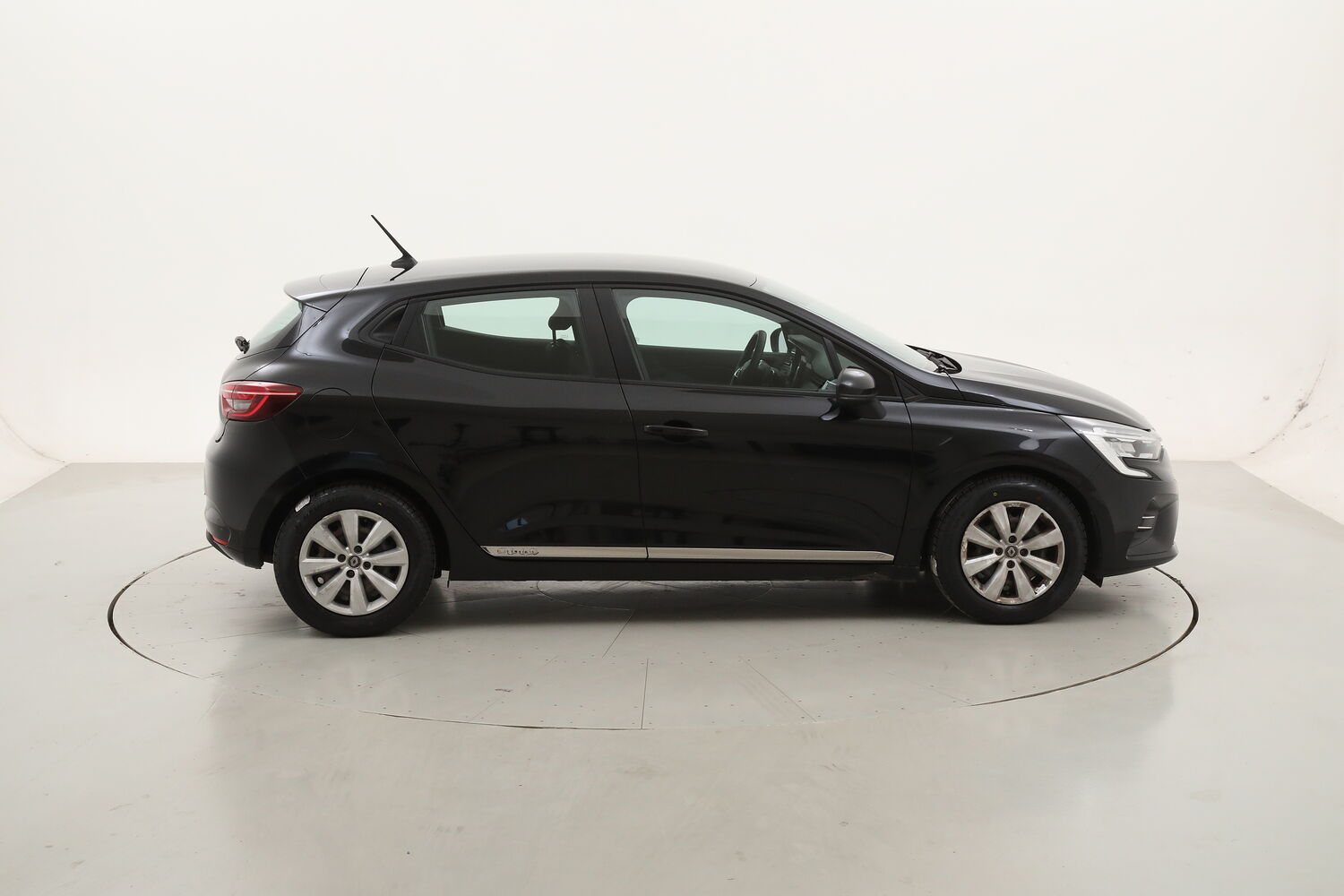Renault Clio Zen usata del 2021 con 73.493 km