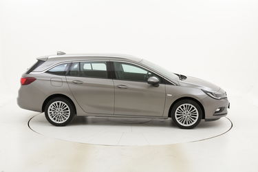 Opel Astra ST Innovation Aut. usata del 2017 con 115.815 km