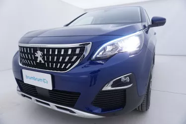 Peugeot 3008 Allure EAT8 1.5 Diesel 131CV Automatico Visione frontale