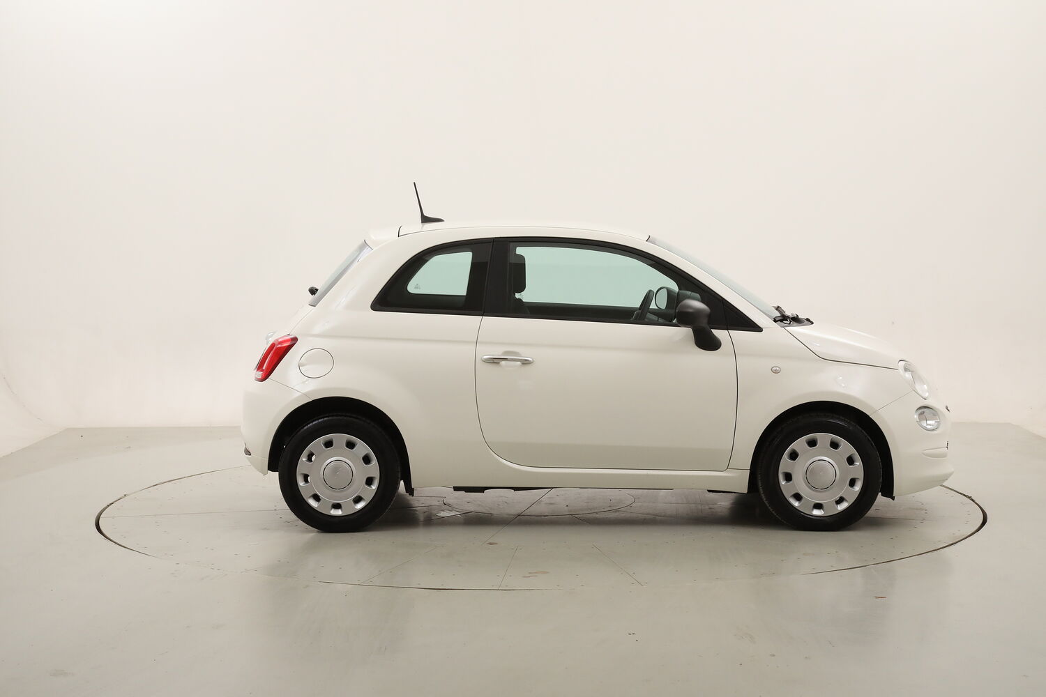 Fiat 500 Hybrid Cult usata del 2022 con 57.369 km