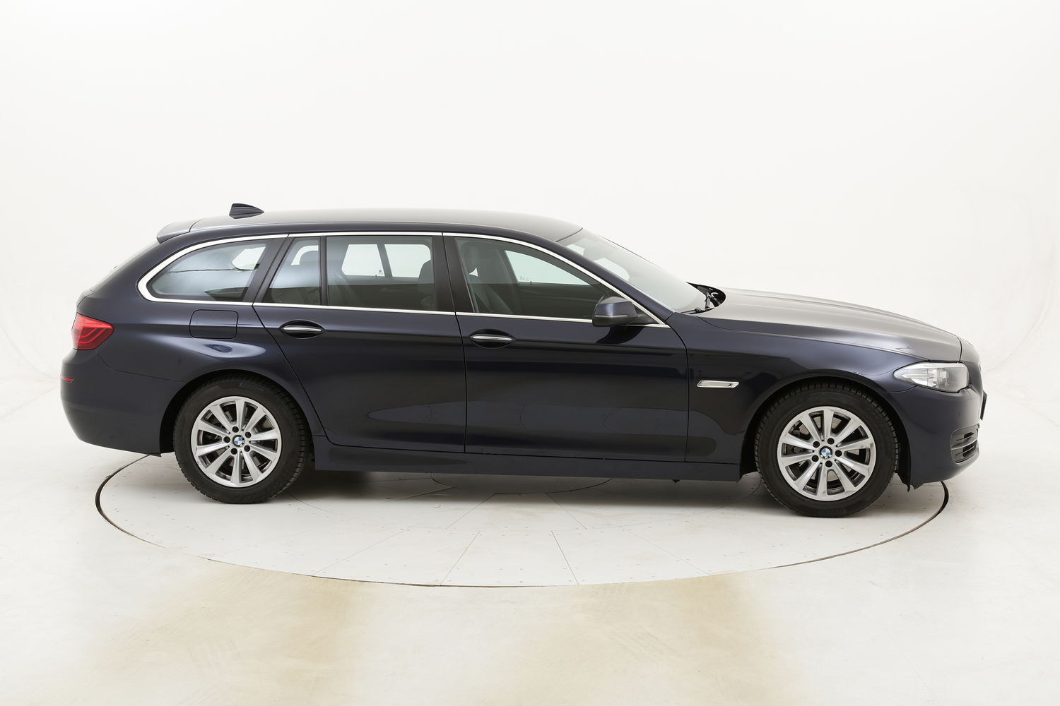 BMW Serie 5 520d xDrive Touring Business aut. usata del 2017 con 107.632 km