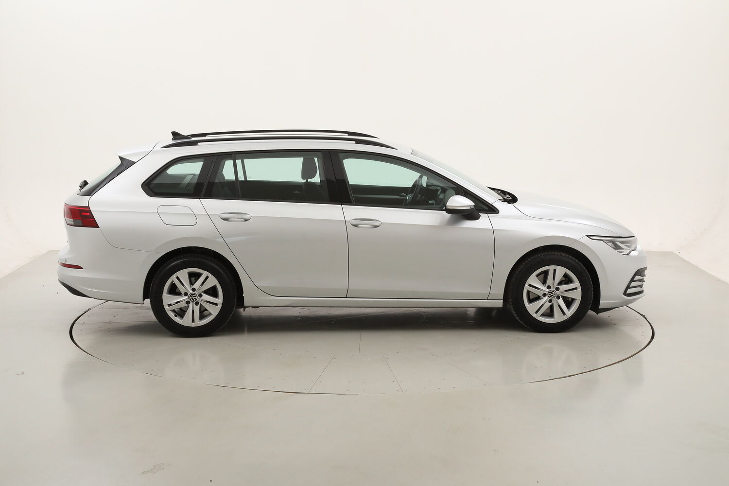 Volkswagen Golf Variant Variant Life DSG usata del 2021 con 91.388 km