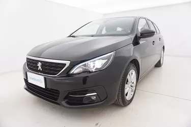 Peugeot 308 SW Active Business EAT8 1.5 Diesel 131CV Automatico Visione frontale