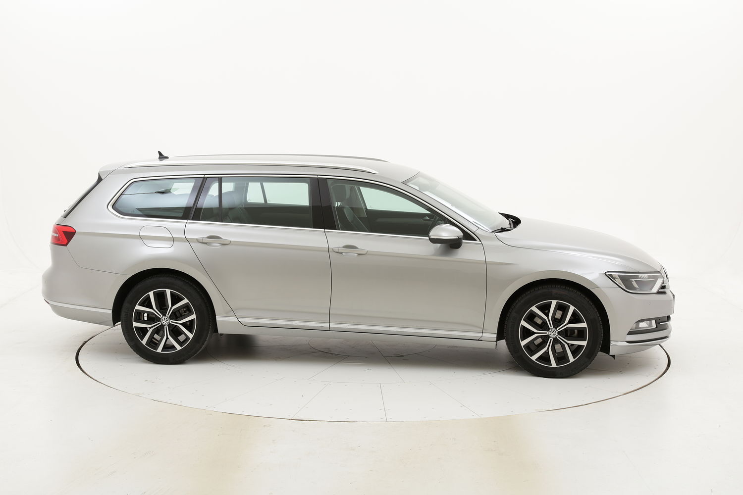Volkswagen Passat usata del 2016 con 118.888 km
