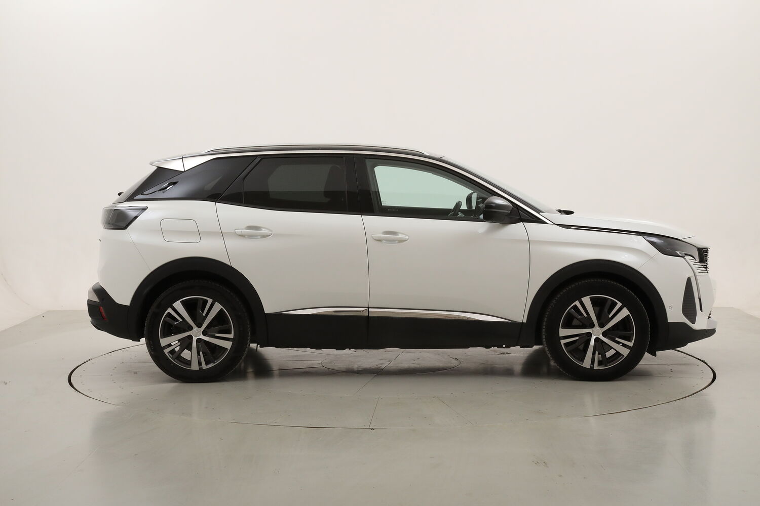 Peugeot 3008 Hybrid Allure Pack usata del 2021 con 90.816 km