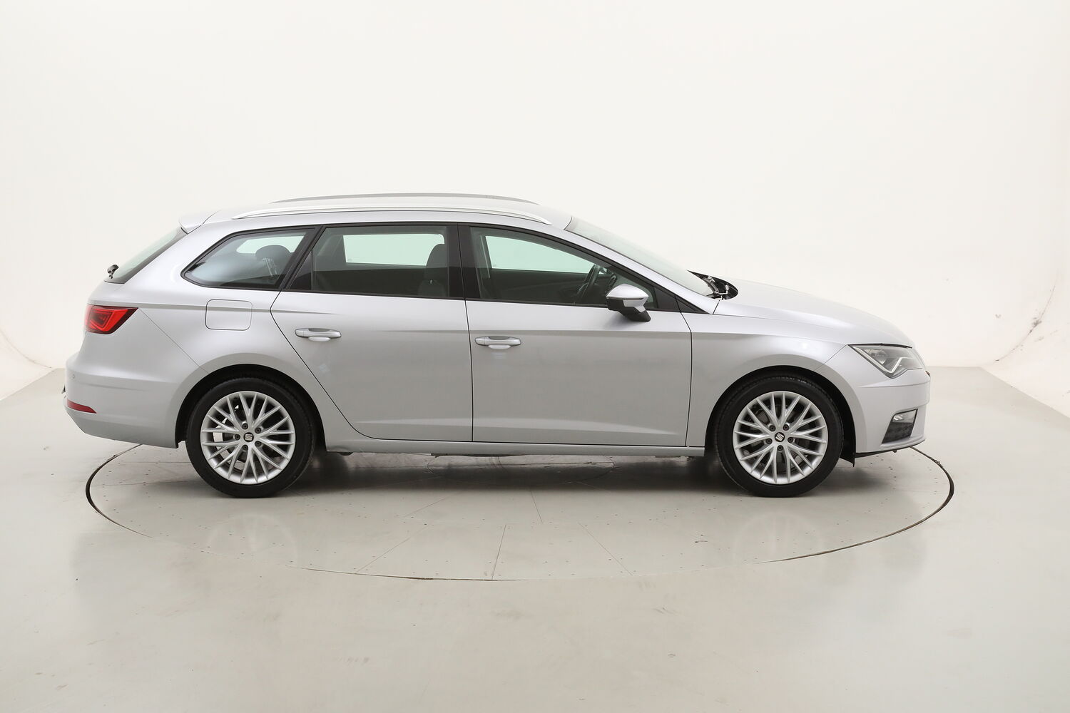 Seat Leon ST Style DSG usata del 2020 con 111.351 km