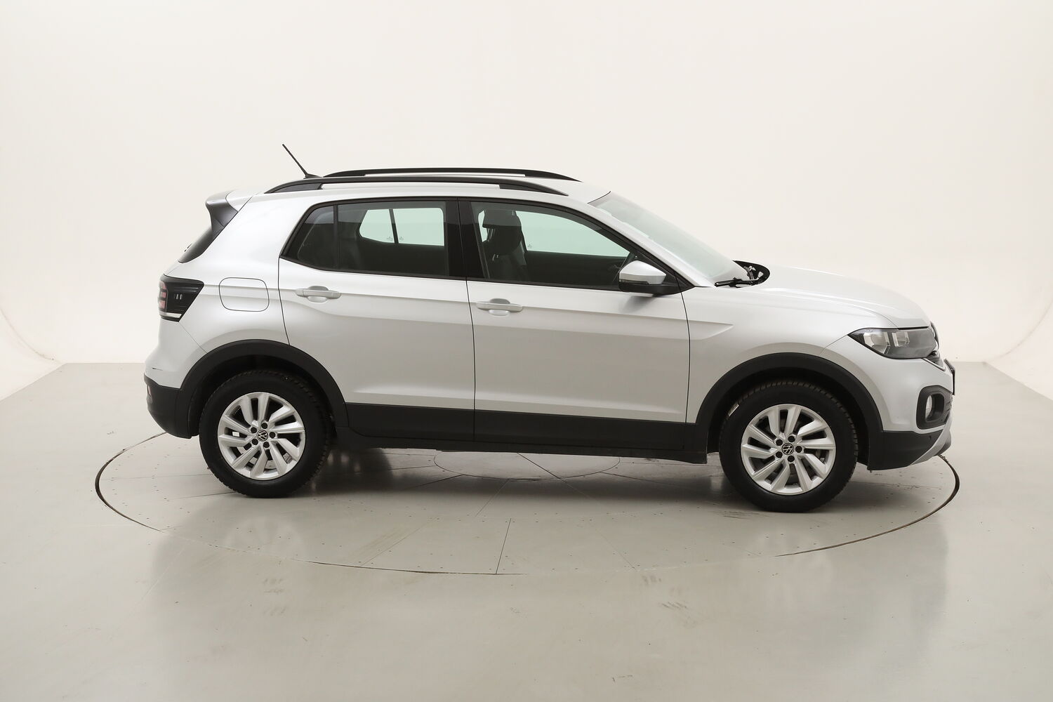 Volkswagen T-Cross Life usata del 2023 con 64.288 km