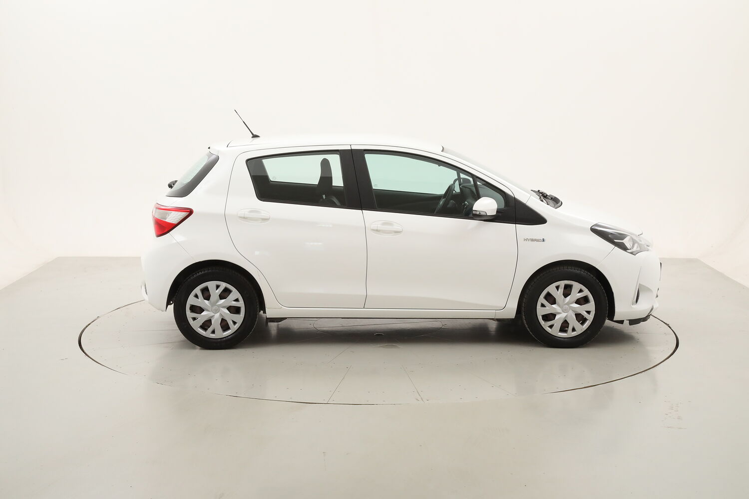 Toyota Yaris Hybrid Business usata del 2018 con 78.757 km