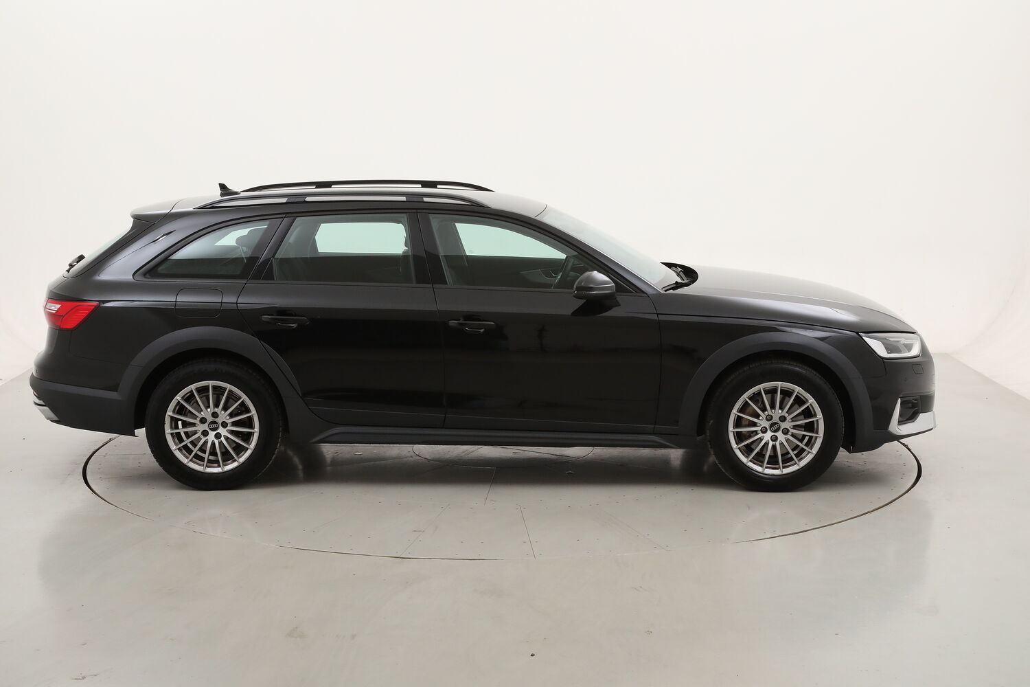 Audi A4 allroad 40 TDI Business S tronic usata del 2021 con 100.360 km