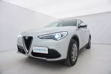 Alfa Romeo Stelvio Business Q4 AT8 2.1 Diesel 210CV Automatico Visione frontale