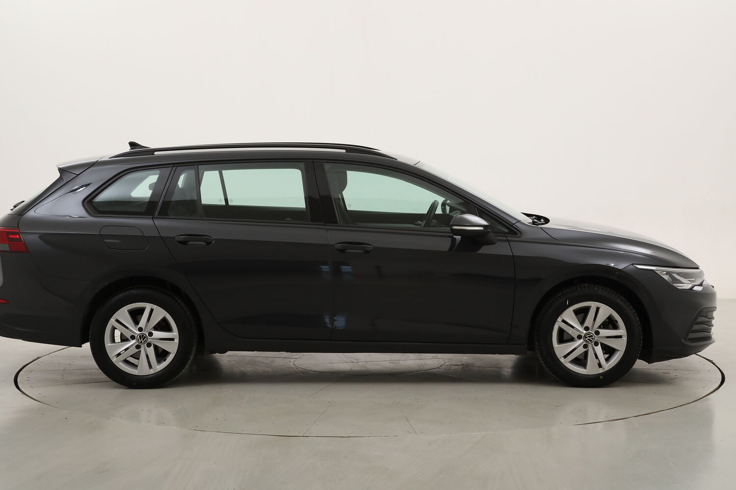 Volkswagen Golf Variant Variant Life DSG usata del 2023 con 65.333 km