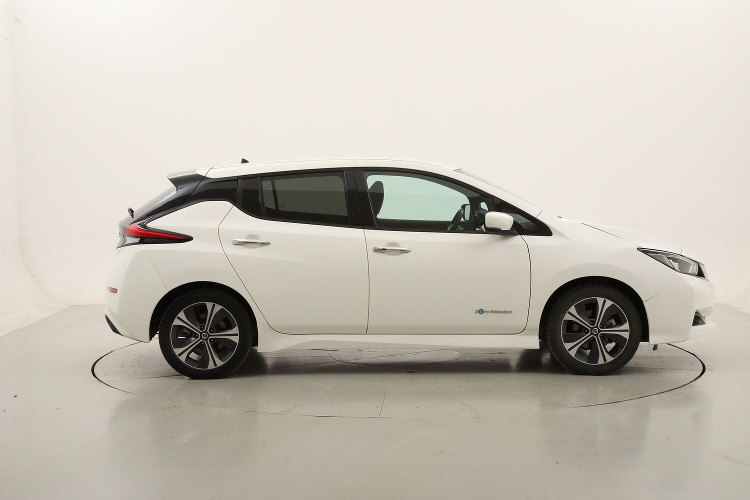 Nissan Leaf 40 kWh Business usata del 2020 con 29.085 km