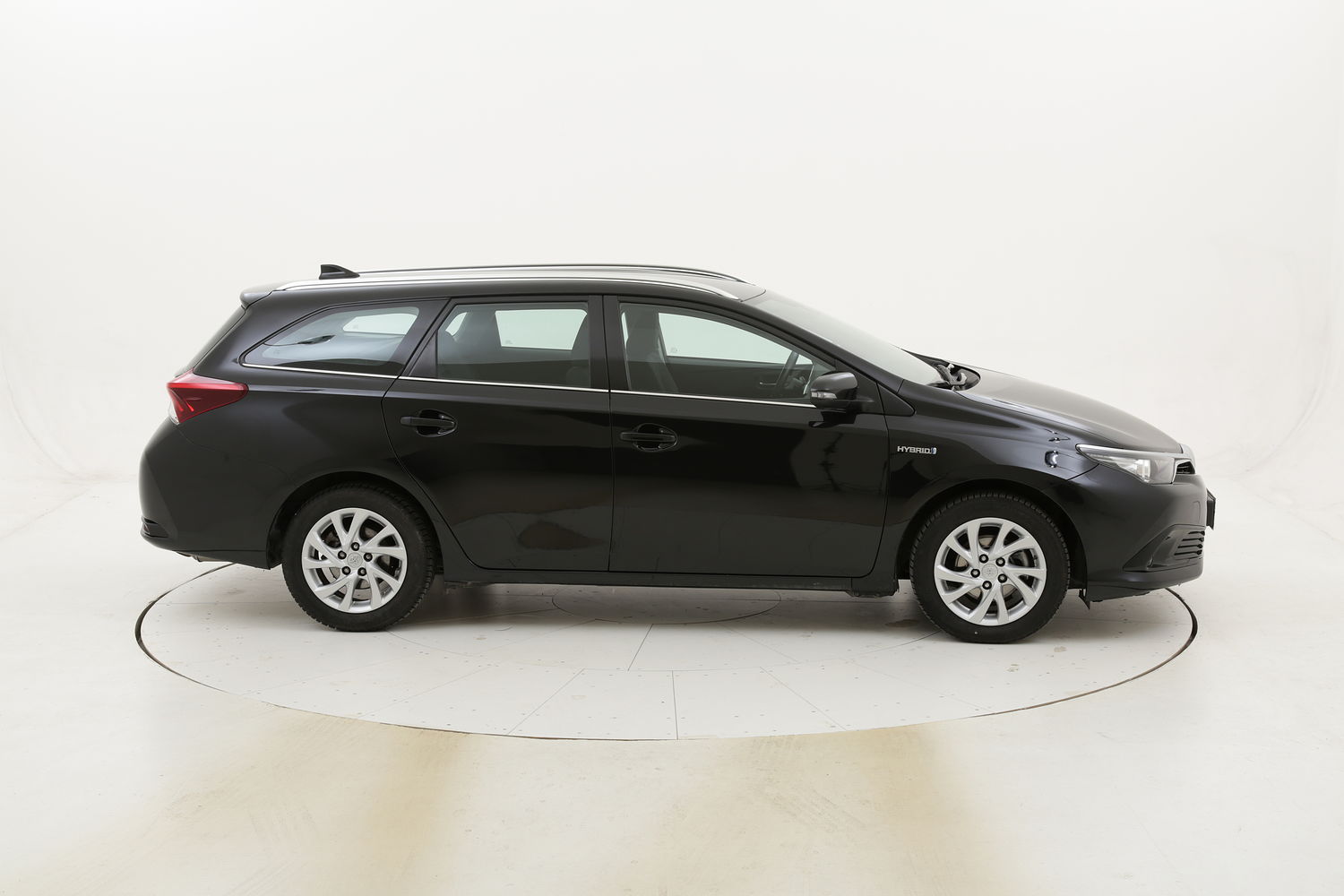 Toyota Auris ST Hybrid Business usata del 2018 con 101.793 km