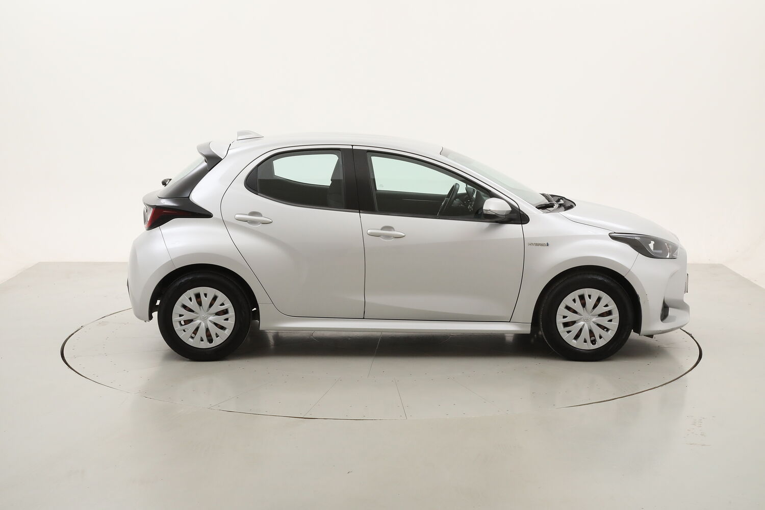 Toyota Yaris Hybrid Business usata del 2021 con 71.844 km