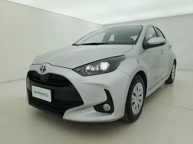 Toyota Yaris Hybrid Business 1.5 Full Hybrid 116CV Automatico Visione frontale