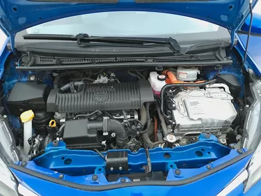 Toyota Yaris Hybrid Business 1.5 Full Hybrid 101CV Automatico Vano motore