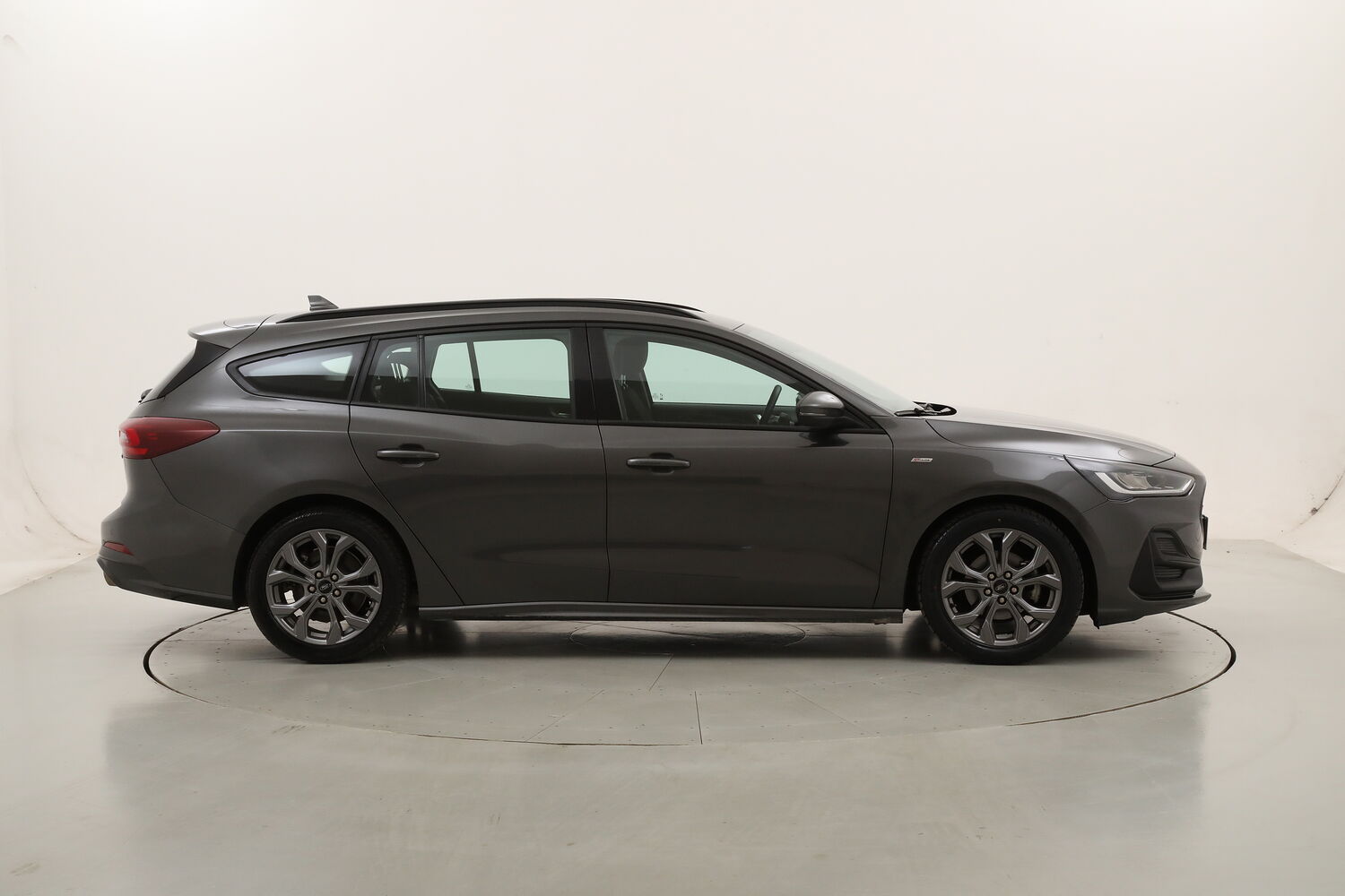 Ford Focus SW Hybrid ST-Line Style usata del 2023 con 82.633 km