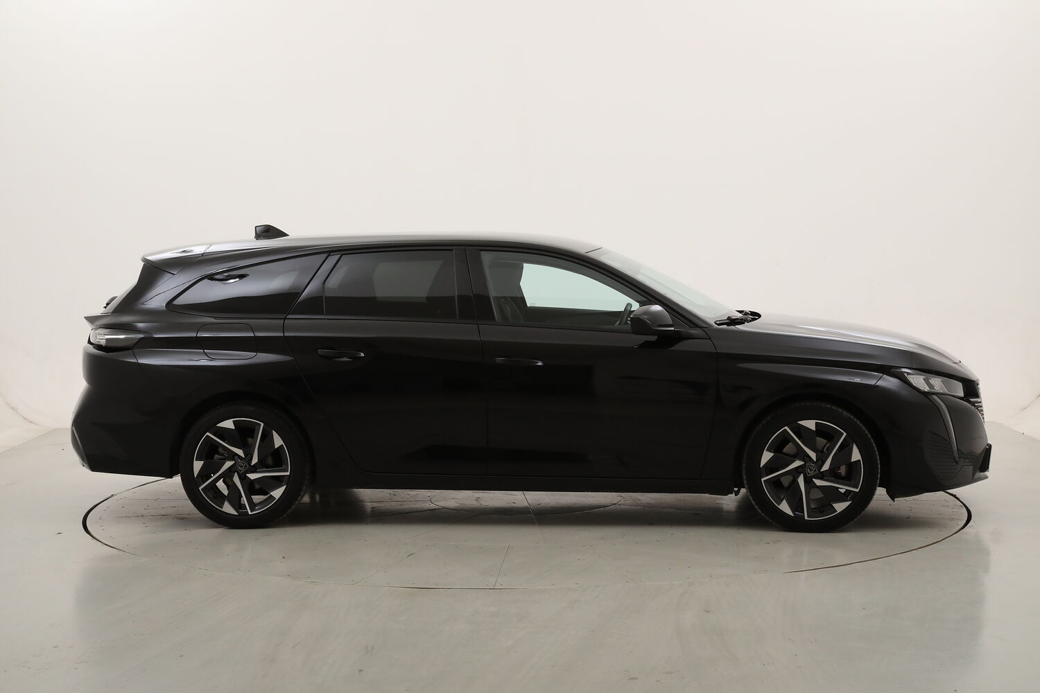 Peugeot 308 SW Allure EAT8 usata del 2022 con 55.778 km