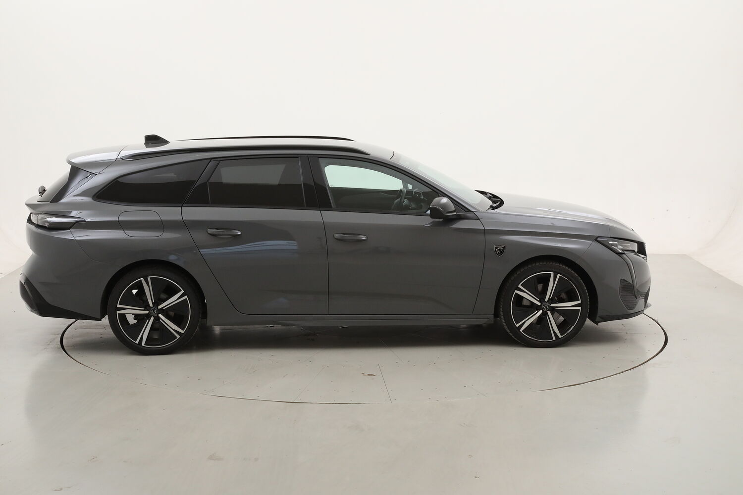 Peugeot 308 SW GT EAT8 usata del 2024 con 38.284 km