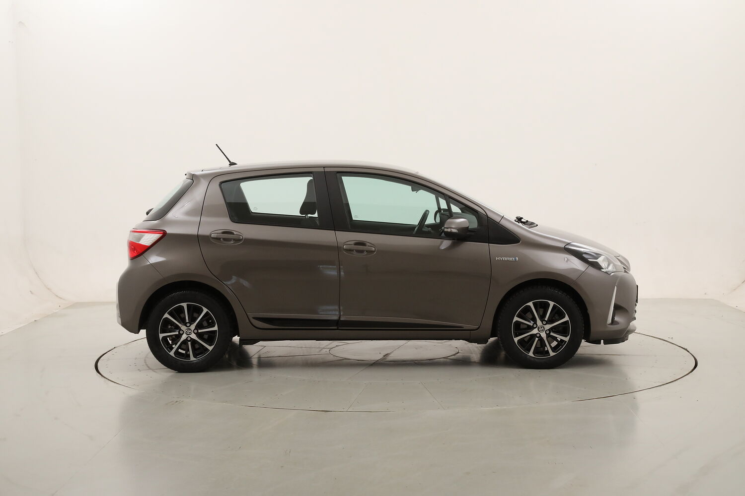 Toyota Yaris Hybrid Active usata del 2018 con 64.907 km