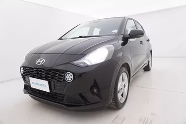 Hyundai i10 Tech 1.0 Benzina 67CV Manuale Visione frontale