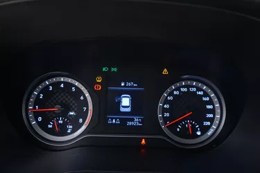 Hyundai i10 Tech 1.0 Benzina 67CV Manuale Interni