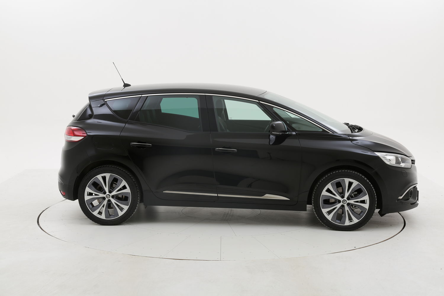 Renault Scenic usata del 2018 con 11.558 km