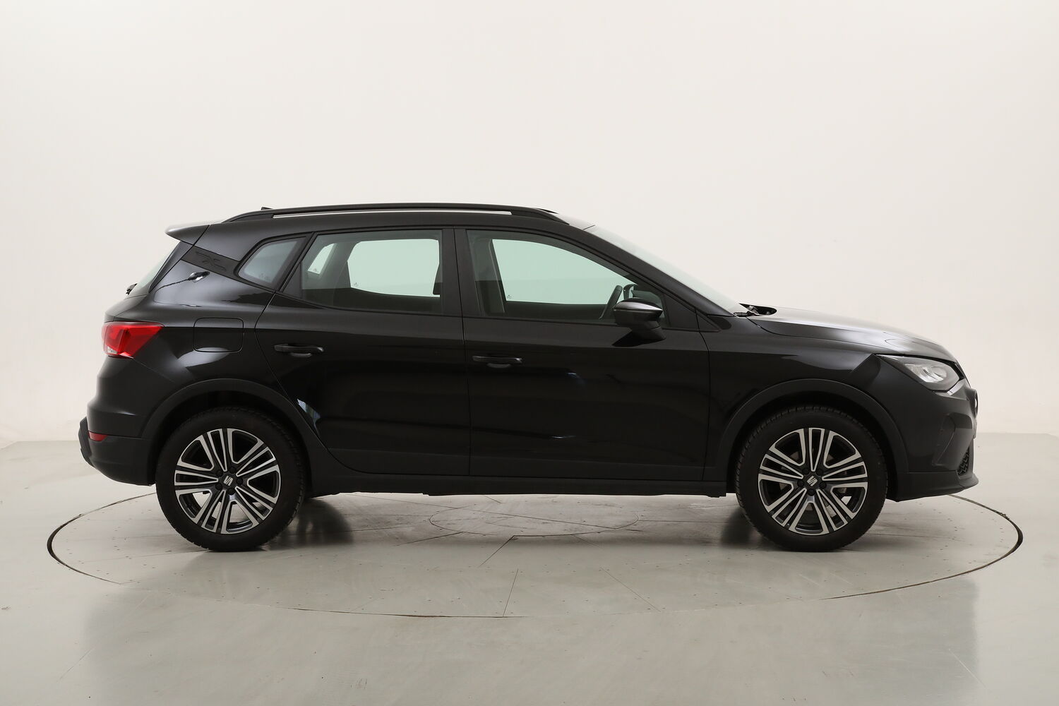 Seat Arona Style DSG usata del 2023 con 46.402 km