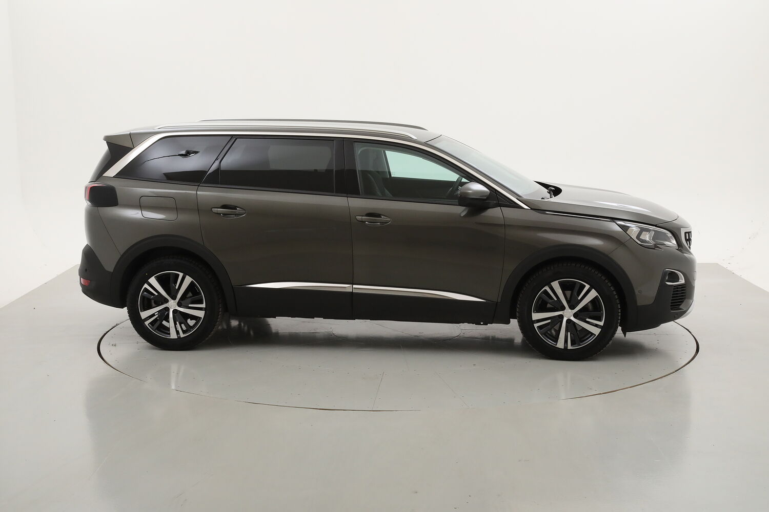 Peugeot 5008 Allure - 7 posti usata del 2020 con 61.260 km