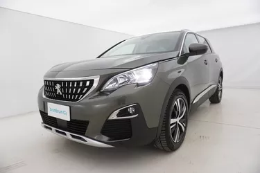 Peugeot 5008 Allure - 7 posti 1.5 Diesel 131CV Manuale Visione frontale