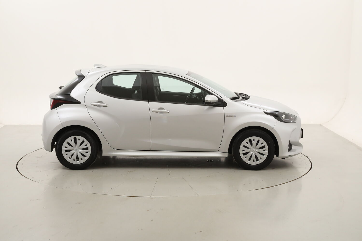 Toyota Yaris Hybrid Business usata del 2021 con 71.972 km