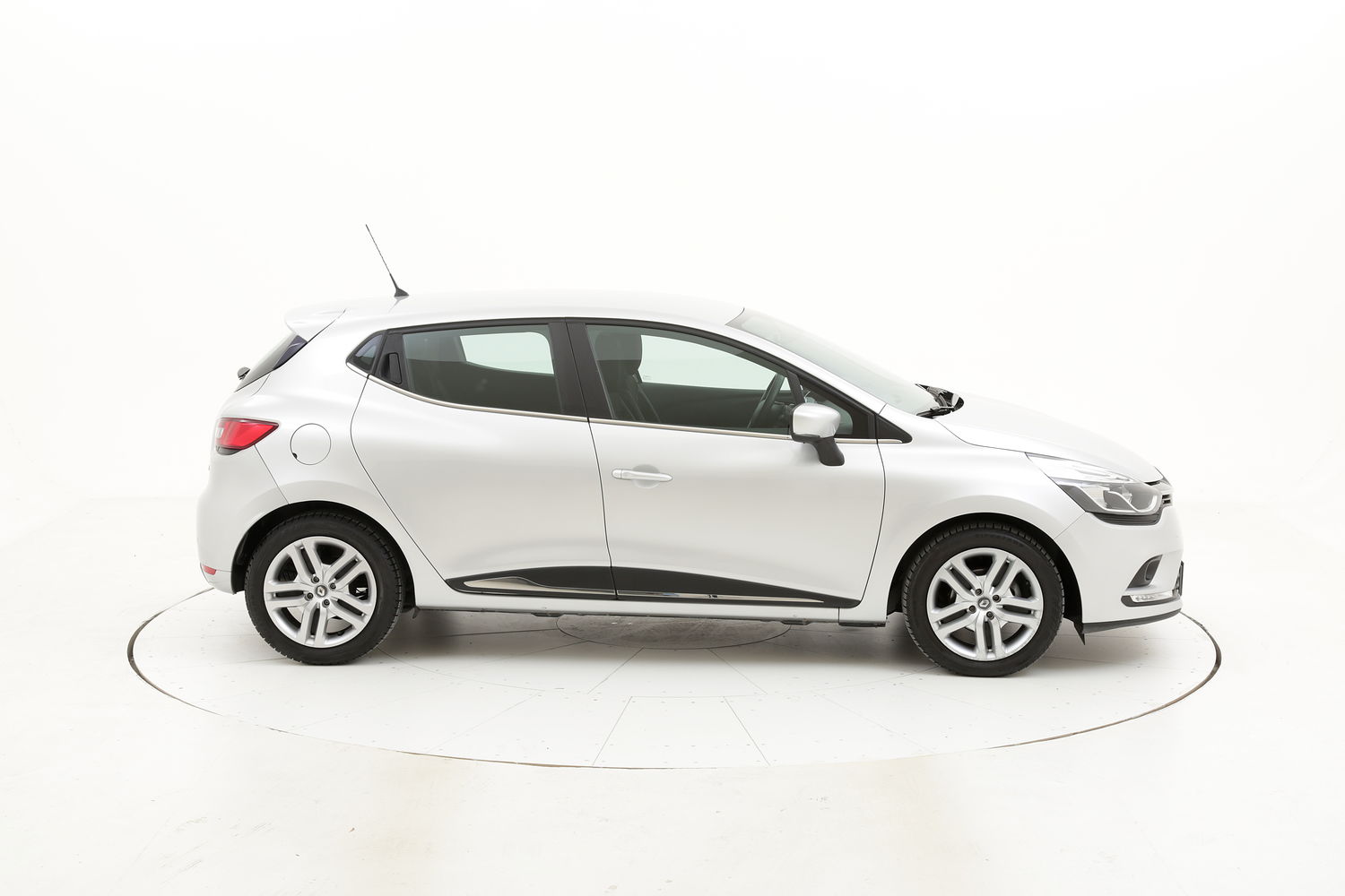 Renault Clio usata del 2016 con 46.868 km