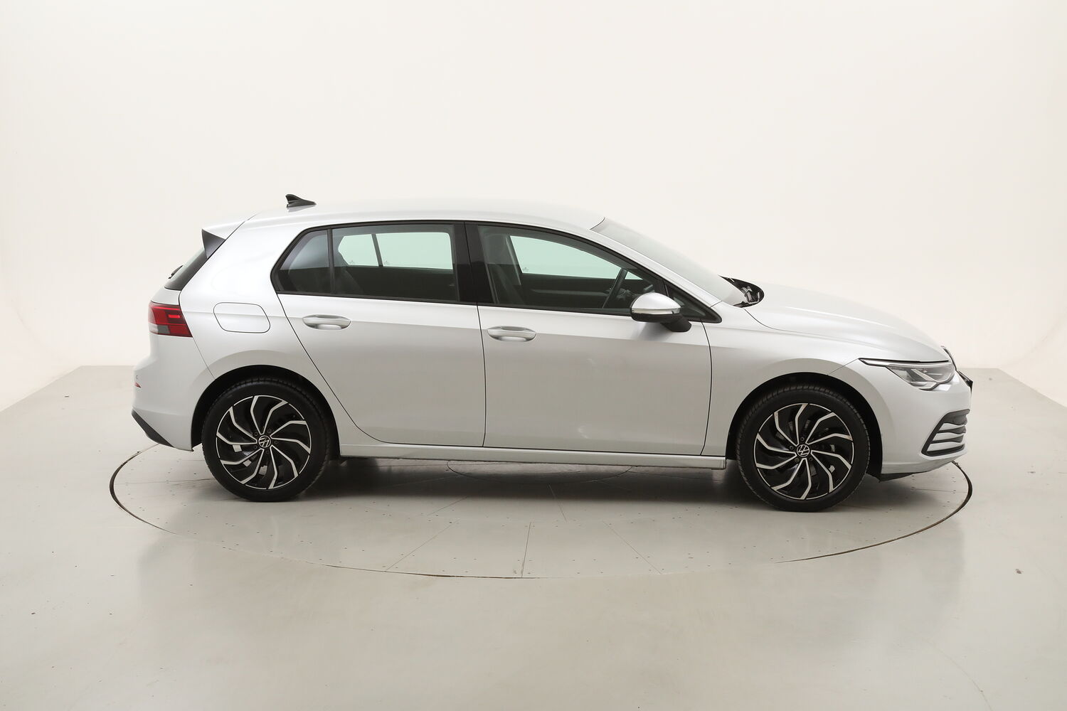 Volkswagen Golf Life DSG usata del 2022 con 75.355 km